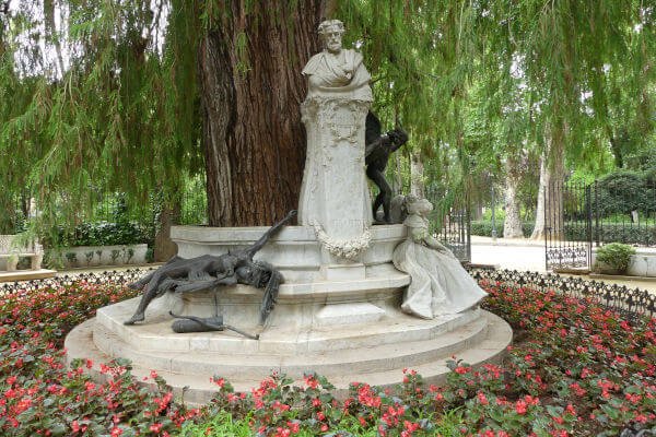 Glorieta de Becquer en el Parque Marialusia